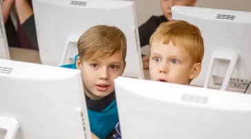 Школа программирования для детей KIBERone на Кременчугской улице фото 2 на сайте Fili24.ru